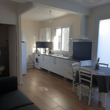 Appartement T4 Lumineux Avec Balcon - 3Eme Etage Sans Ascenseur ตาร์บ ภายนอก รูปภาพ