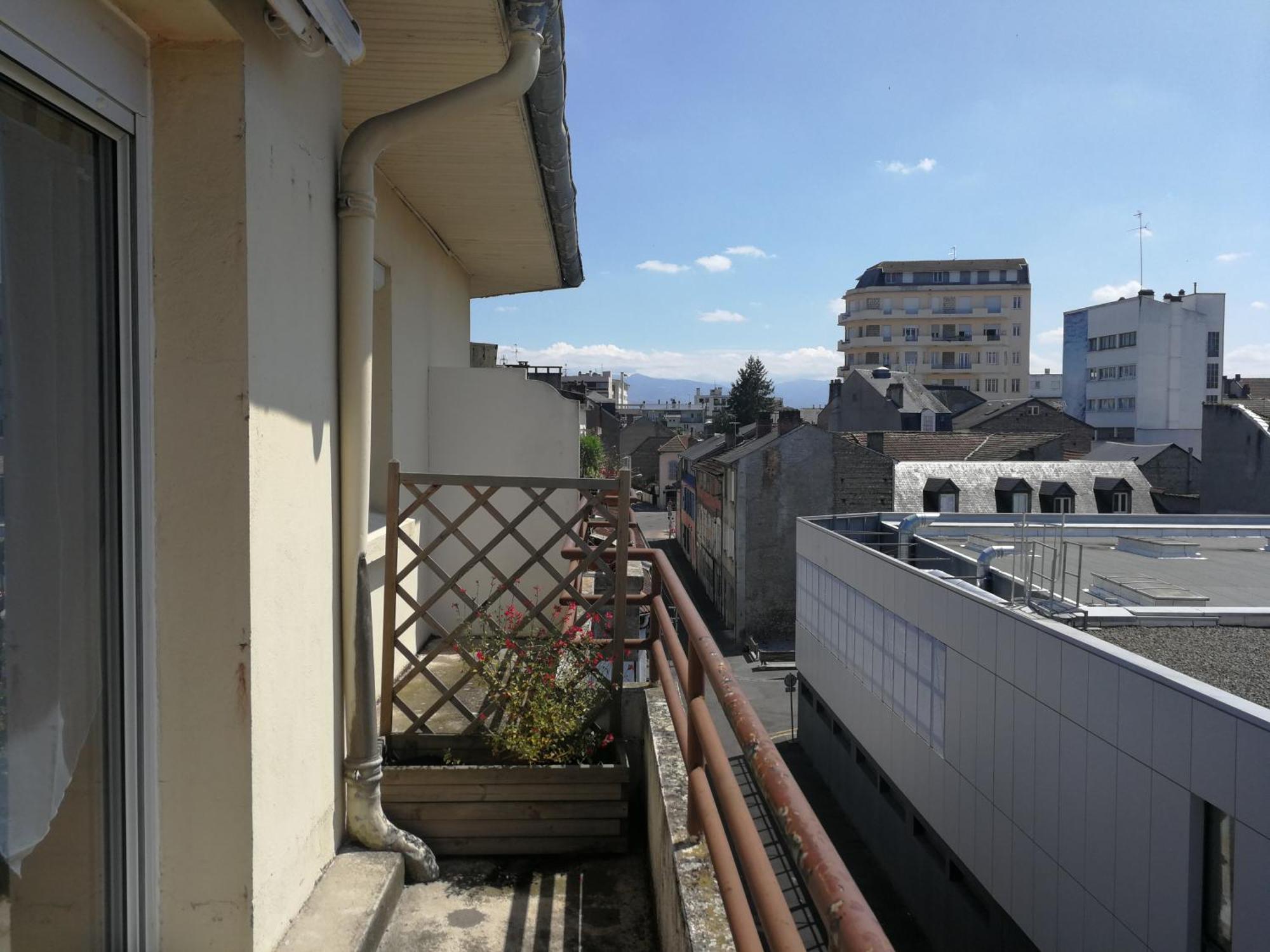 Appartement T4 Lumineux Avec Balcon - 3Eme Etage Sans Ascenseur ตาร์บ ภายนอก รูปภาพ