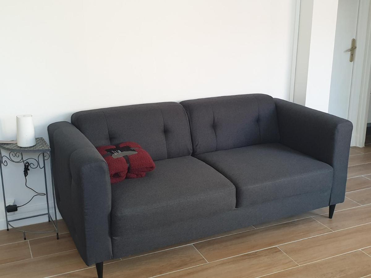 Appartement T4 Lumineux Avec Balcon - 3Eme Etage Sans Ascenseur ตาร์บ ภายนอก รูปภาพ