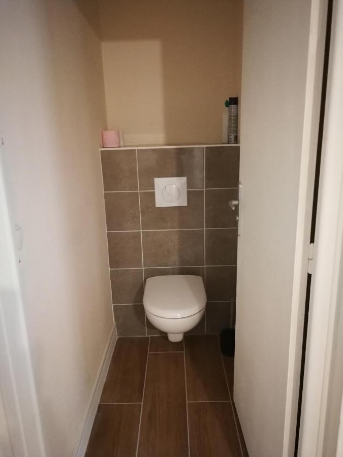 Appartement T4 Lumineux Avec Balcon - 3Eme Etage Sans Ascenseur ตาร์บ ภายนอก รูปภาพ